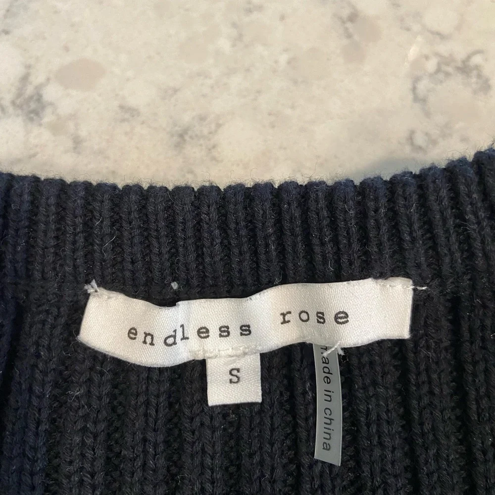 ENDLESS ROSE black sweater. - Picture 4 of 5